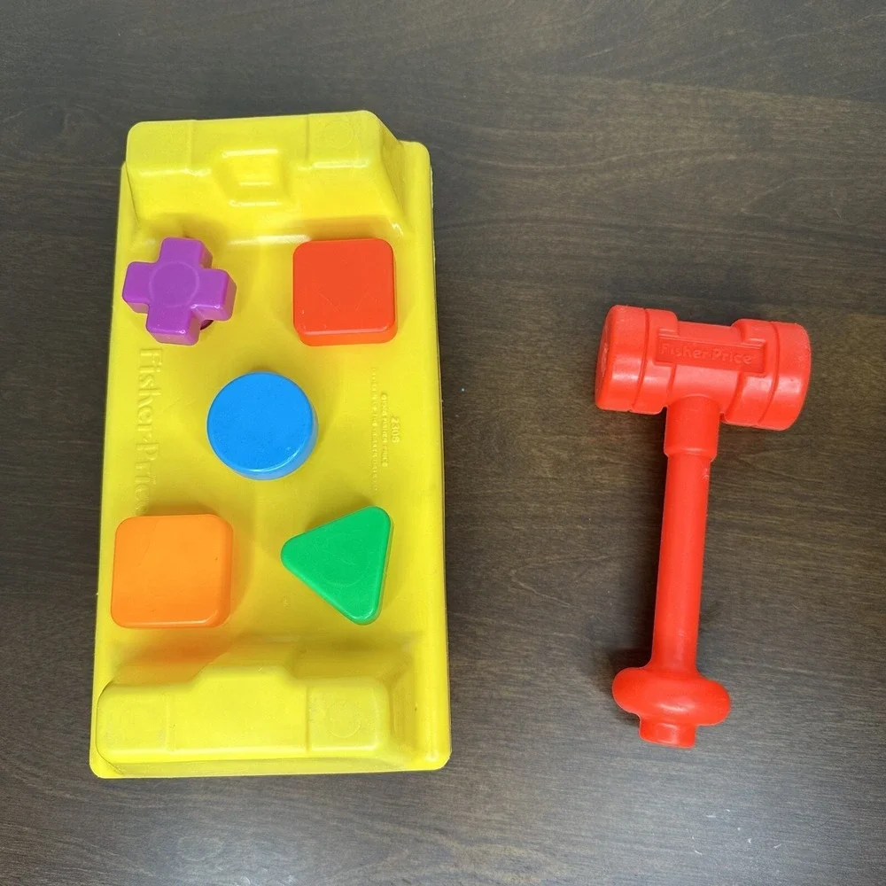 Vintage 1986 Fisher Price Tap n' Turn Bench Hammer Shapes Toddler Montessori